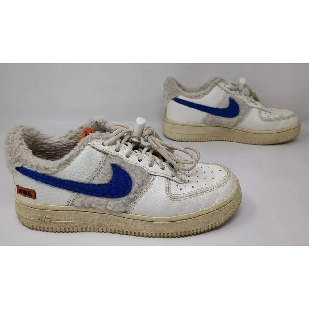 Nike Air Force 1 07 Sherpa Fleece‎ Women's Size 6 DO6680-100